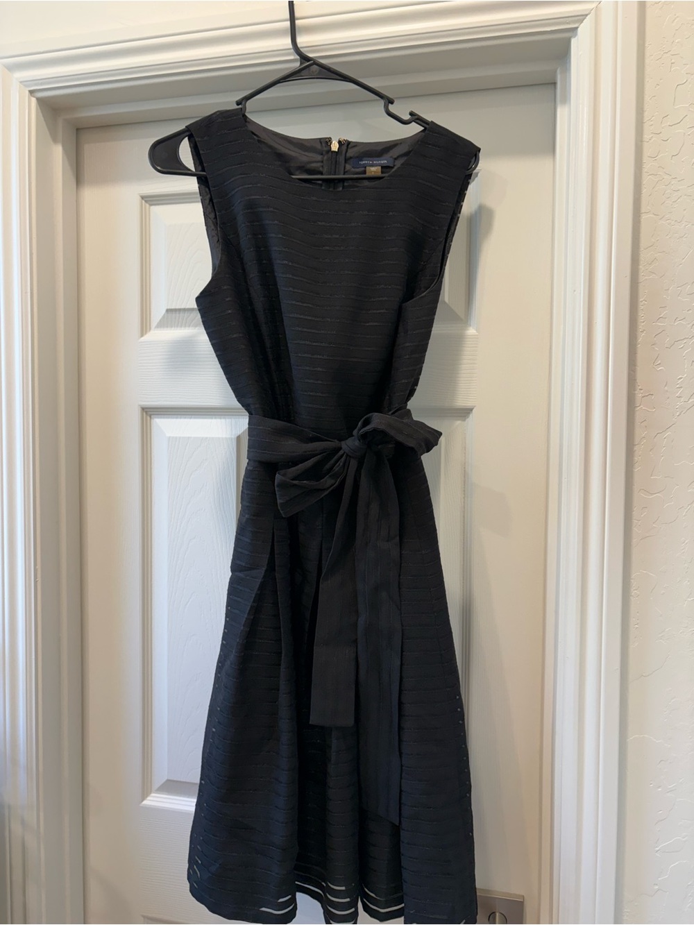 Tommy Hilfiger Black Sleeveless Midi Dress with Waist Tie